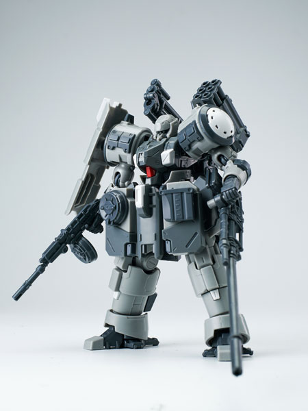 ULTRA ACTION TROOPERシリーズ 砲撃型ザロヴ(ZAROV) 1/144スケール