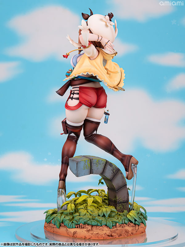 中古】(本体B/箱B)ライザのアトリエ ～常闇の女王と秘密の隠れ家