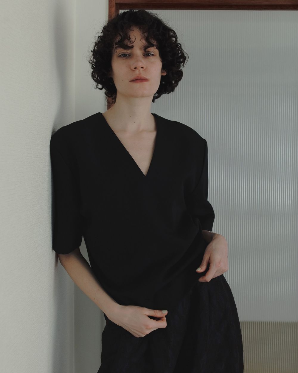 ànuke online store（アンヌーク） / Powershoulder Vneck