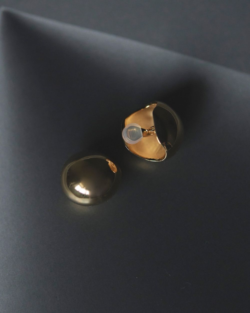 ànuke online store（アンヌーク） / Volume Ball EarringVolume Ball