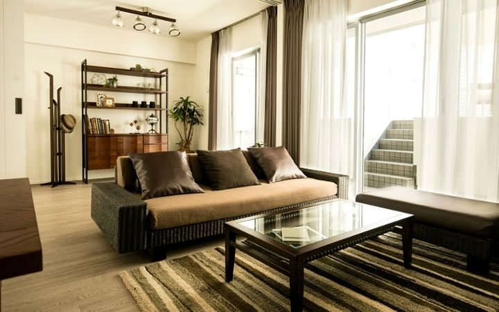 No.119 ダークブラウンのインテリアで統一、おしゃれな二人暮らし空間