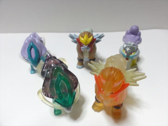 ポケモンモンコレプラスエンテイ色違いフィギュア ポケモン モンコレ