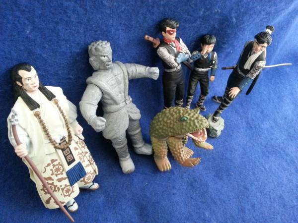 千年ガマと蟇法師・金目像と甲賀幻妖斎（エクスプラス）未開封フィギュア