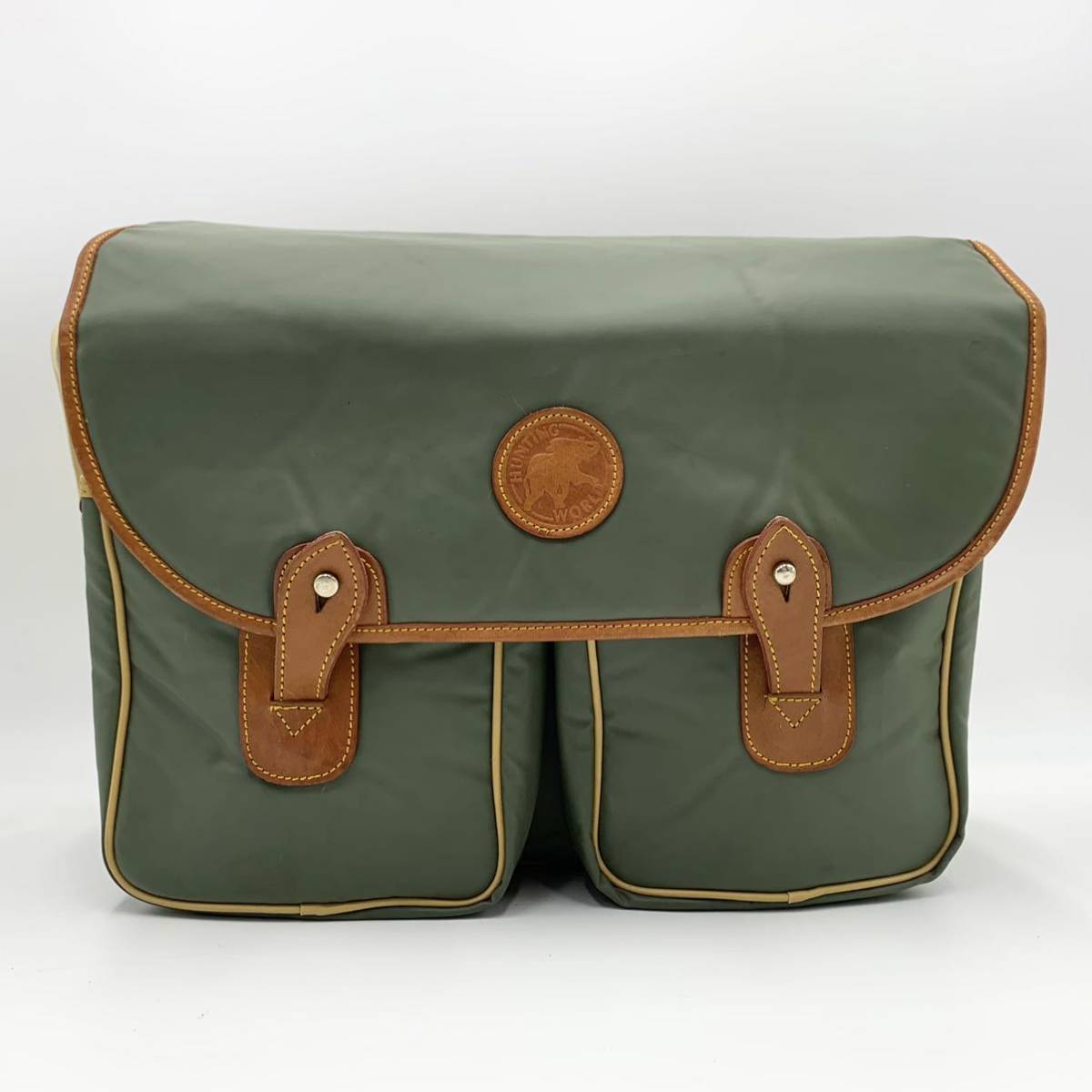 ハンティングワールド ショルダーバッグ メッセンジャー バチュー