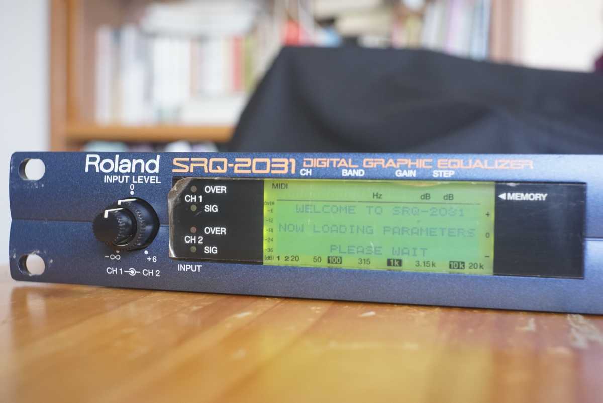 Roland SRQ-2031 デジタルグラフィックイコライザー ローランド1
