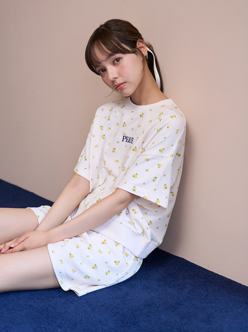 オフィシャル・直営店舗限定】小花柄裏毛プルオーバー＆ショートパンツ