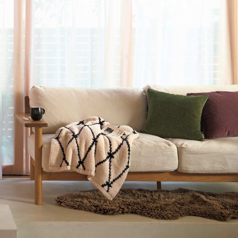 リンネル×内田彩仍×M+home（エムプラスホーム）ブランケット〈クーラ