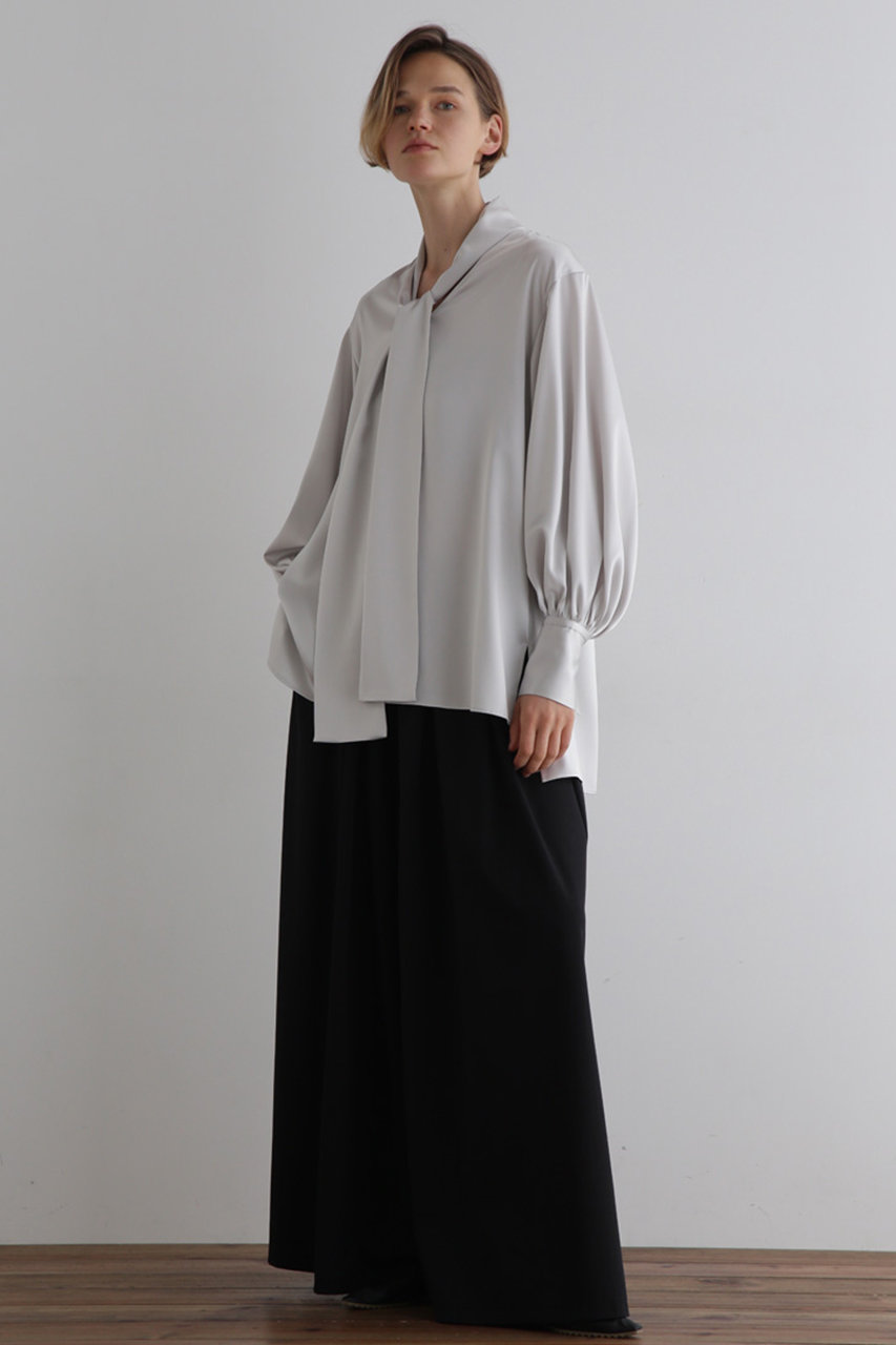 LE PHIL(ル フィル)｜クラシックサテンブラウス/グレー の通販