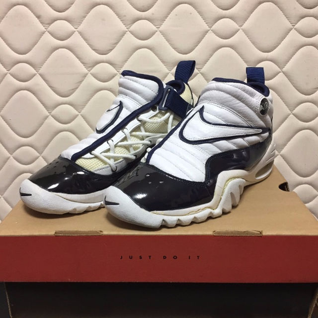 NIKE - NIKE AIR SHAKE NDESTRUKT 白エナメル紺27.0cmの通販 by