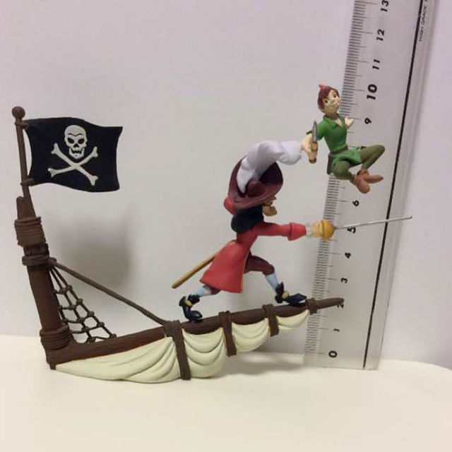 美品レア】ピーターパン とフック船長のフィギュアの通販 by メーヴェ