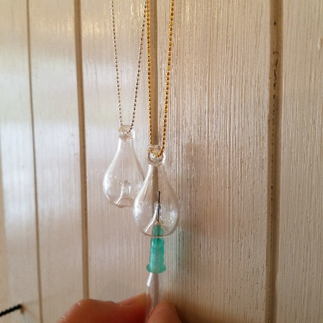 ☆ドテラ愛用の方必見☆アレルギー対応☆アロマネックレス☆新品