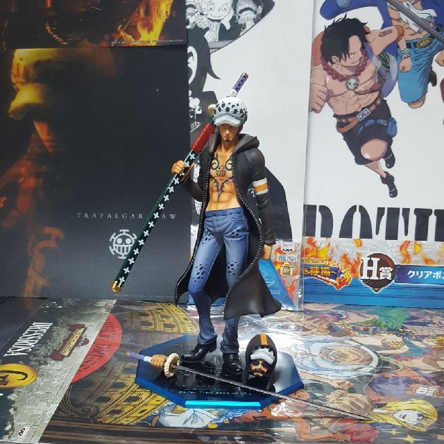 MegaHouse - ワンピース フィギュア POP トラファルガー ロー 変装