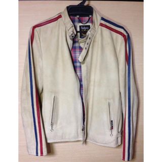 schott（ライダースジャケット ・ ホワイト/白色系）のフリマアイテム一覧