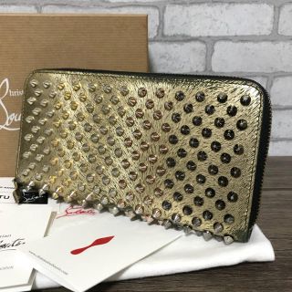 Christian Louboutin（長財布 ・ ゴールド/金色系）のフリマアイテム一覧