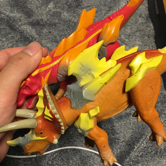 恐竜キング ソフビ フィギュア ティラノサウルス トリケラトプスの通販