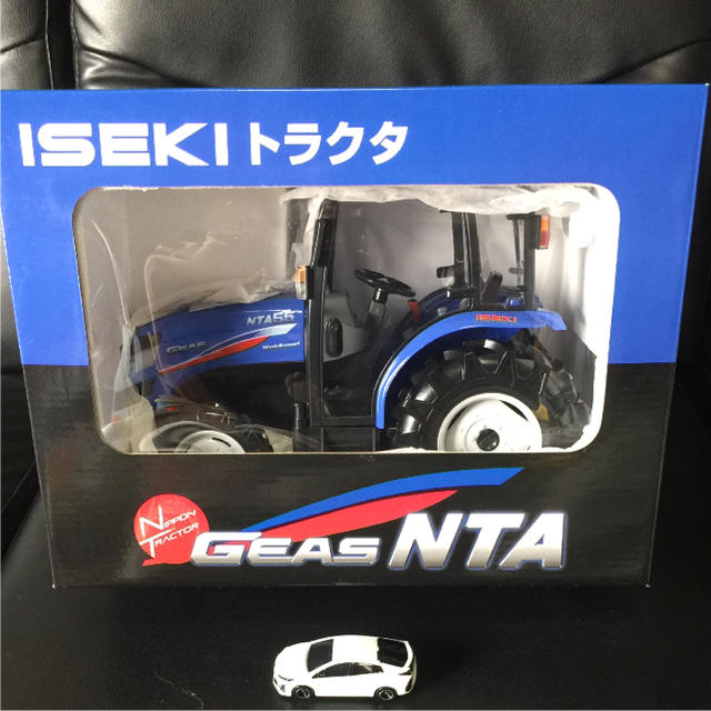 イセキ トラクター 非売品の通販 by PONPON｜ラクマ