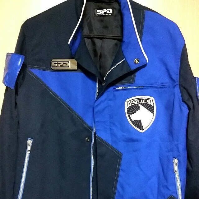 BANDAI - 特捜戦隊デカレンジャー デカブルー SPD隊員服ジャケット