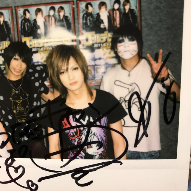 超貴重】ゴールデンボンバー 4人 サイン入り チェキ ポラロイド写真 の