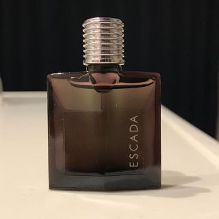 ESCADA（香水(男性用)）のフリマアイテム一覧