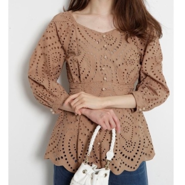 Apuweiser-riche - 【新品】Apuweiser-riche カットレース刺繍ブラウス