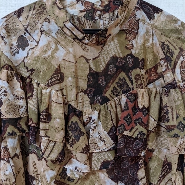 新品タグ付✨希少 ロイスクレヨン ロイヤルプレートブラウス フリル 総