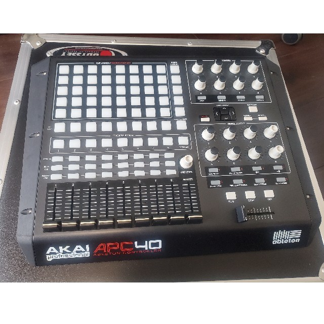 Akai apc40 apc 40 専用ケース付の通販 by iwa's shop｜ラクマ