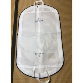 MONCLER（ショップ袋）のフリマアイテム一覧