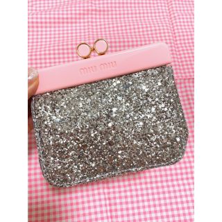 MIU MIU（ポーチ ・ シルバー/銀色系）のフリマアイテム一覧