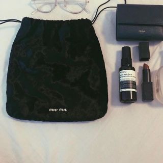 MIU MIU（ポーチ ・ ブラック/黒色系）のフリマアイテム一覧