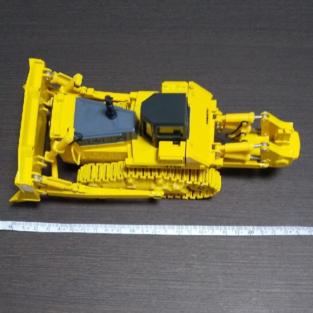 コマツ ブルドーザー ミニチュアの通販 by kobo's shop｜ラクマ