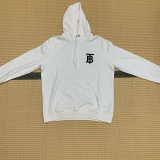 BURBERRY（パーカー ・ ホワイト/白色系）のフリマアイテム一覧