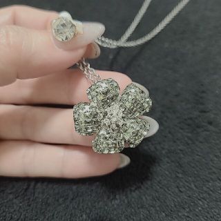 FOXEY（ブローチ/コサージュ）のフリマアイテム一覧