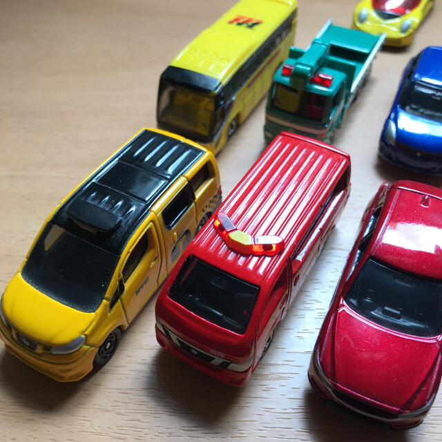 Takara Tomy - トミカ16台セットの通販 by ＊Aya＊'s shop｜タカラ
