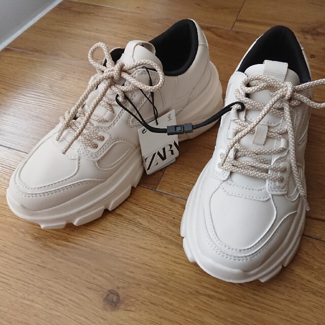 ZARA - ZARA チャンキーソールプリムソールスニーカーの通販 by choco