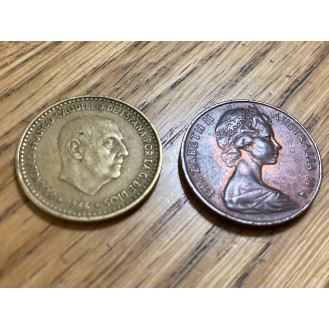 外国通貨】海外硬貨（6枚セット）の通販 by KM's shop｜ラクマ