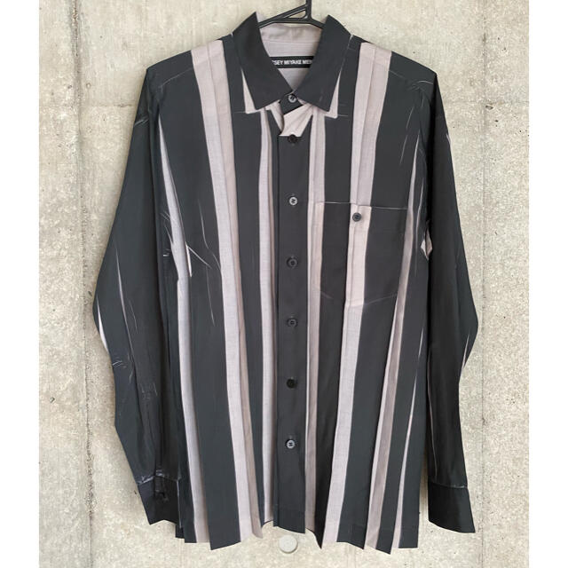 ISSEY MIYAKE - ISSEY MIYAKE MEN プリーツ加工染め長袖シャツの通販