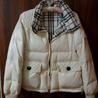 BURBERRY（ダウンジャケット ・ ホワイト/白色系）のフリマアイテム一覧