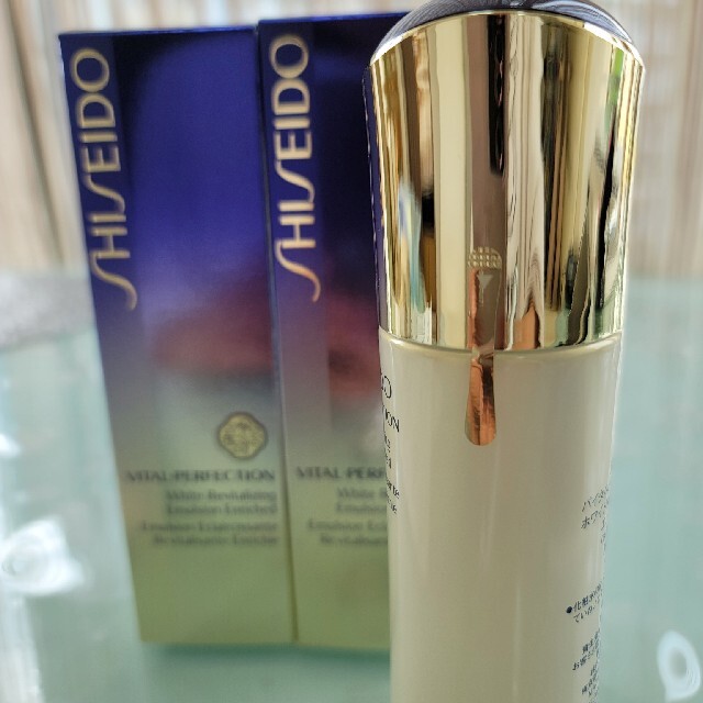 資生堂バイタルパーフェクションホワイトRV 薬用乳液100ml×2