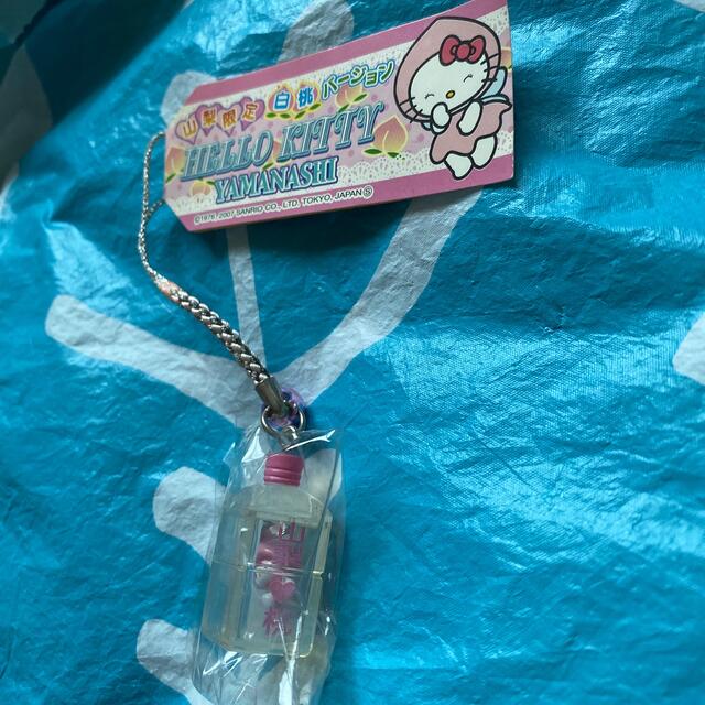 ハローキティ - レアご当地キティ根付け山梨白桃バージョンの通販 by