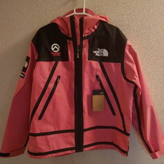 Supreme（マウンテンパーカー ・ ピンク/桃色系）のフリマアイテム一覧