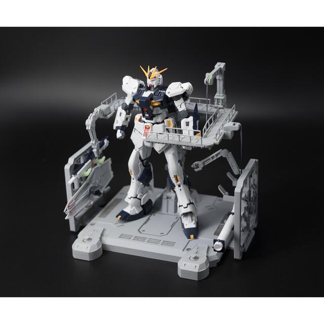 RG 1/144 ジオラマベース基地格納庫ディスプレイ、ガンプラ展示用 通用