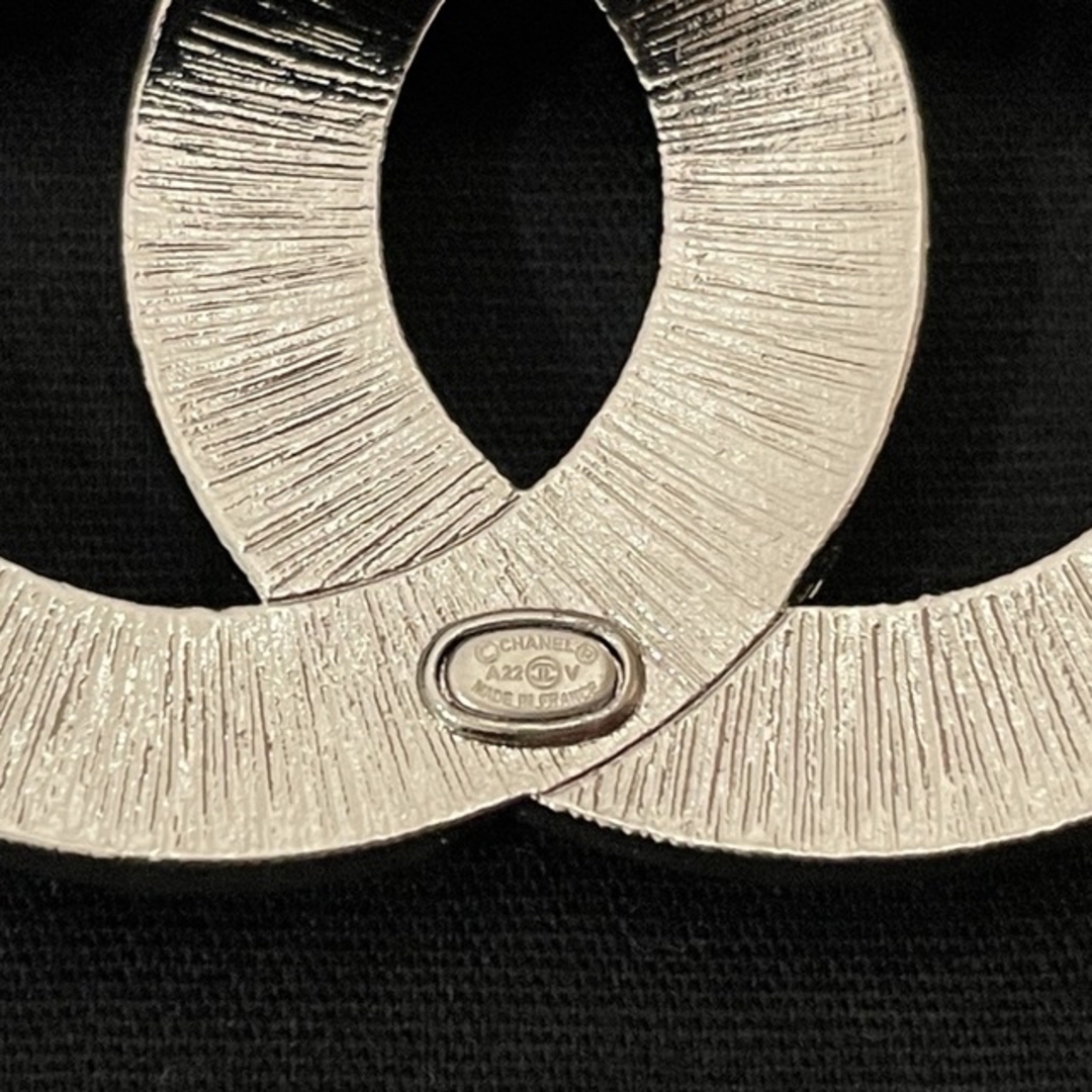 CHANEL - 【シャネル】ブローチの通販 by Pinky｜シャネルならラクマ