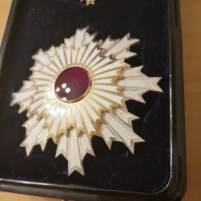 激レア 極美品!】勲二等旭日重光章 明治勲章 本物保証 共箱入 完品 328