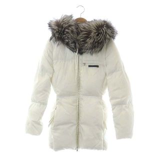 PRADA（ダウンコート ・ ホワイト/白色系）のフリマアイテム一覧