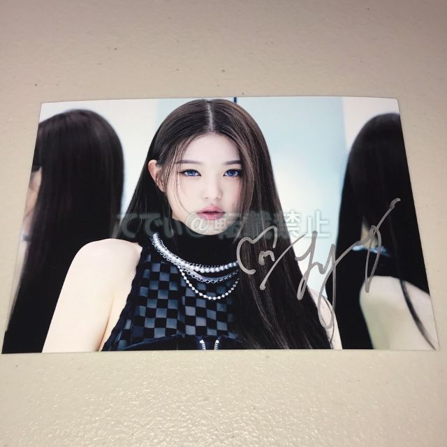 IVE ウォニョン 直筆サイン「ELEVEN」スチール写真の通販 by てでぃ