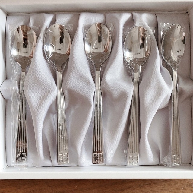 GIVENCHY - 新品 GIVENCHY スプーン 5本 セット カトラリーの通販 by