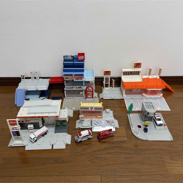 Takara Tomy - トミカタウンビルドシティ まとめ売りの通販 by Yu's