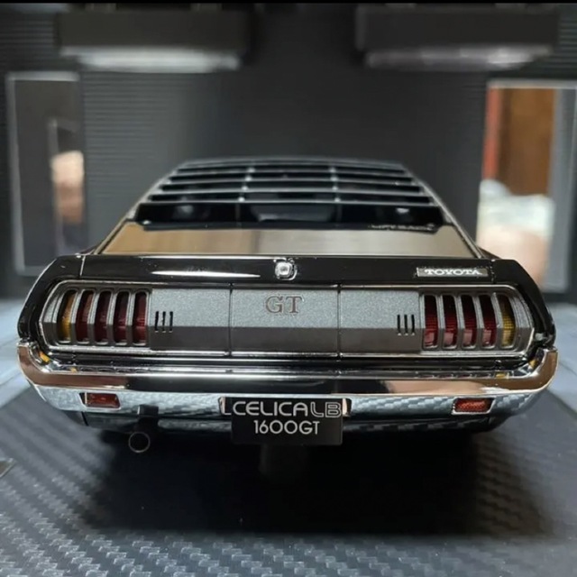 激レア未展示品イグニッションモデル1/18セリカ1600GT LB TA27 黒の