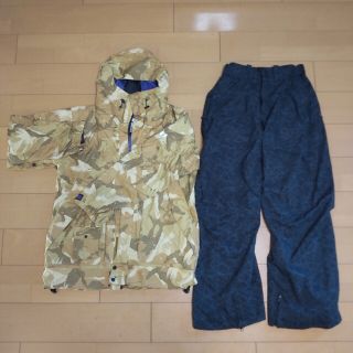 241 - 中古 241 TWO FOR ONE スノーボードウェア Mサイズ 上下セットの