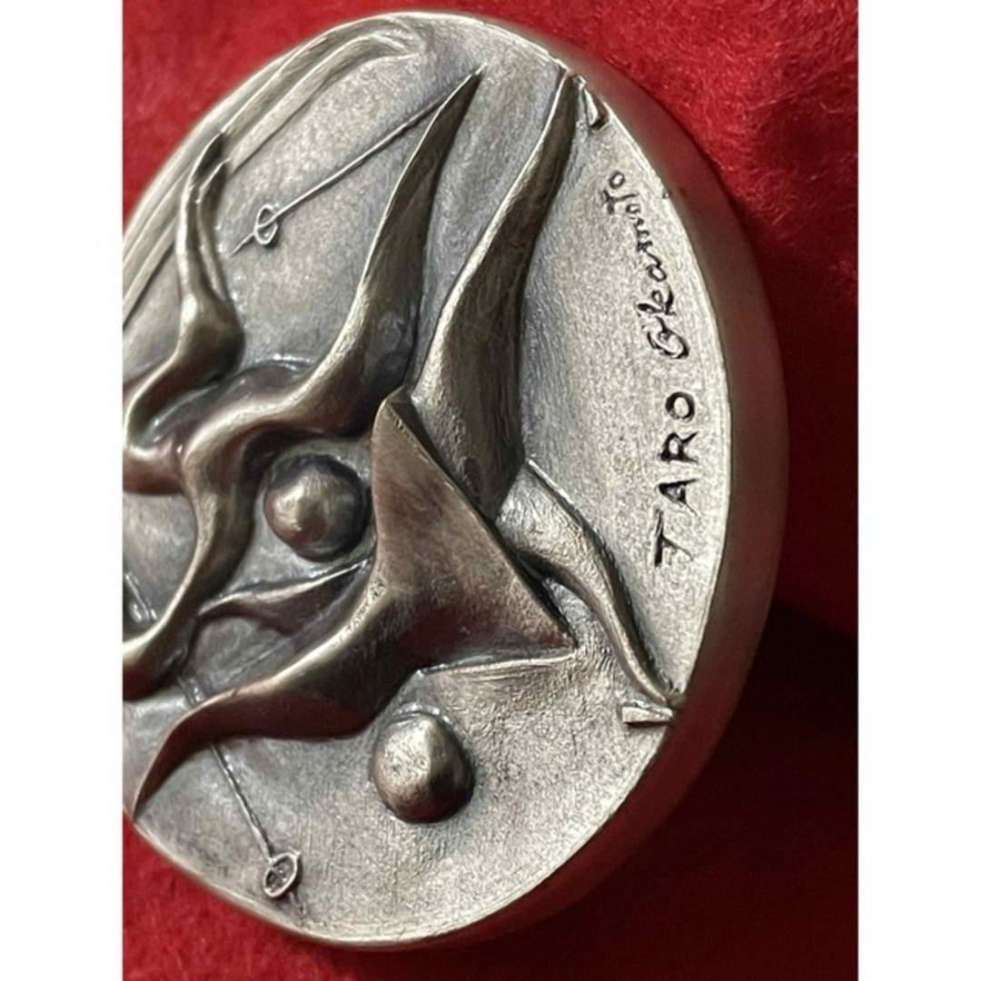 岡本太郎デザイン1972札幌オリンピック記念メダルの通販 by ハラヒコ